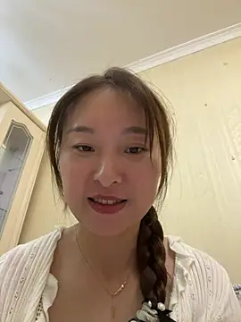 Lianer_520 - 平台首秀，希望哥哥们多多支持莲儿！
