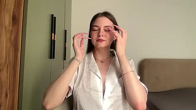 DonnaDunsmoor - stretch out the second button