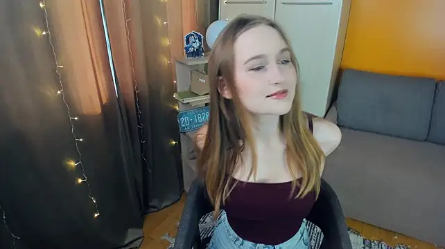 FredaWaterfall - Show My Cute Tongue