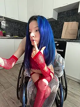 MiniSophiaa - Show pussy close up 5min
