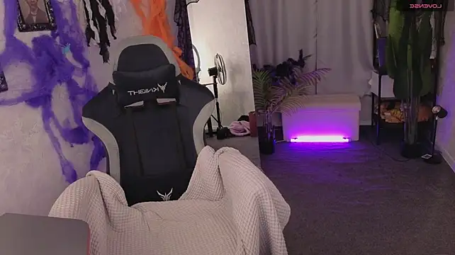 Idaa_Smith - tease legs in stockings
