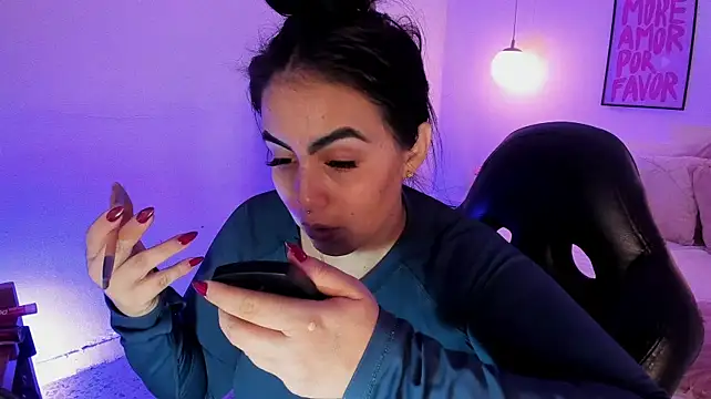 Camilaa7 - put me on 4 and spank my ass