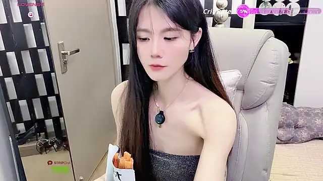 Yueyue-MM - Doggystyle 口交哥哥大肉棒