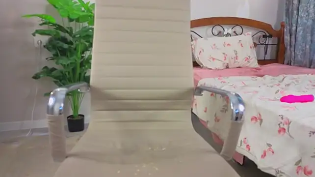 Vialeta_baby - make me suck dildo