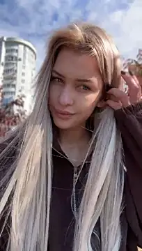 KikiWatson - Show ass in public 🔞