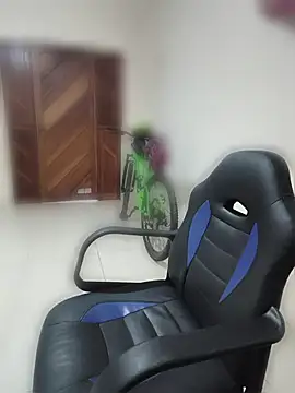 Mari_valda31 - Óleo nos seios