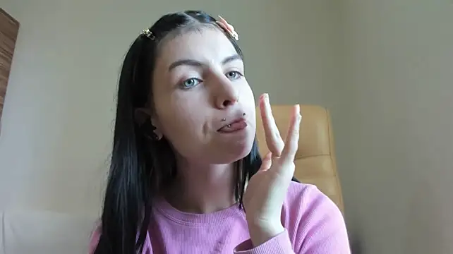 ErlinaBuoy - Add water on my boobs