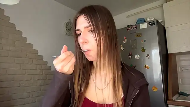 ZaraGuyette - touch shoulder