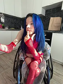 MiniSophiaa - Show pussy close up 5min