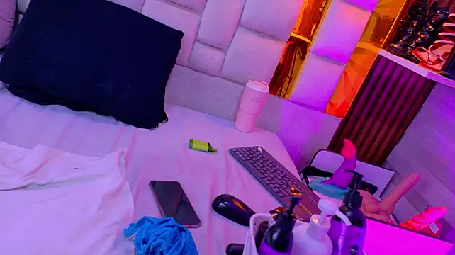 Bigass_monic - Control 2 min + squirt🍑💦