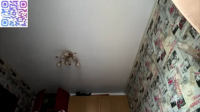 Barbie_ee - double penetration in doggy position