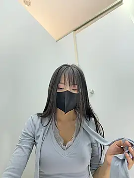 Xiao-Lin - 户外男厕假阳具抽插2分钟