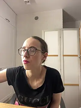 MartiniiSelenna - Show boobs