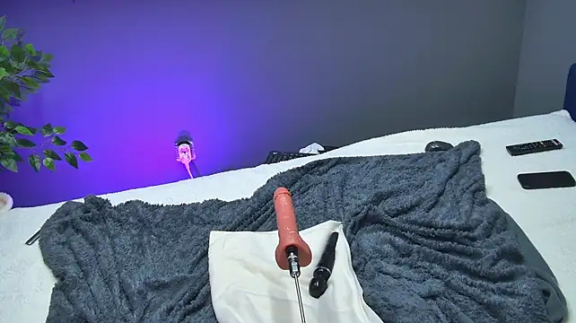 AuraMIlf - Make this pussy squirt