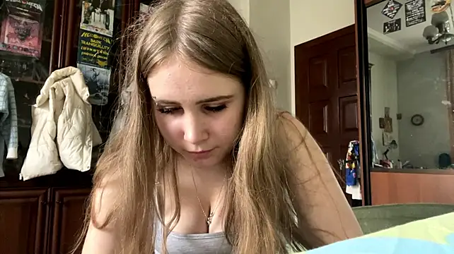 MileyRRoys - Show my tongue