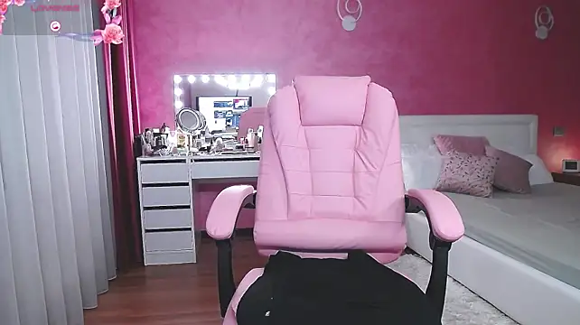 MissKora - epic goal:pay my house(use tipmenu )