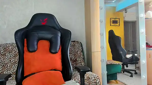 VeronikaDream - flash pussy
