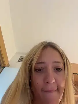 NaughtyLexa - SHOW ASSES and SLAP ON