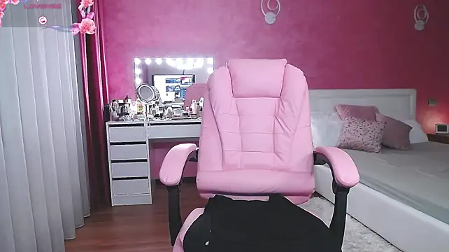 MissKora - epic goal:pay my house(use tipmenu )
