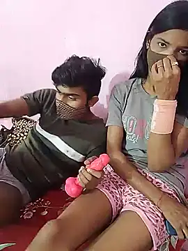 Hotty_couple12 - Boobs show baby 💧