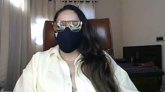 SEXY-Sardarni - nipple suck