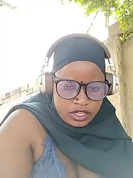 JuicyHoney_01 - Erotic dance