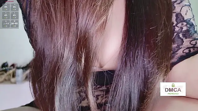 Vicki-66 - 全裸5分钟 扣球+手铐