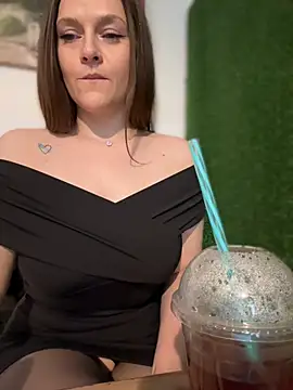 CrazyTori - Sitting on dildo in cafe LT🎁