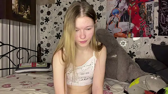 LynHillaire - Lift Tease you with my butt