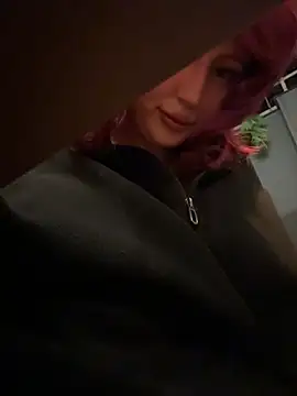RonnieKiss - no panties with dildo in pussy in public
