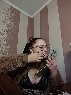 AnabelWhiteX - Flash breasts in bra