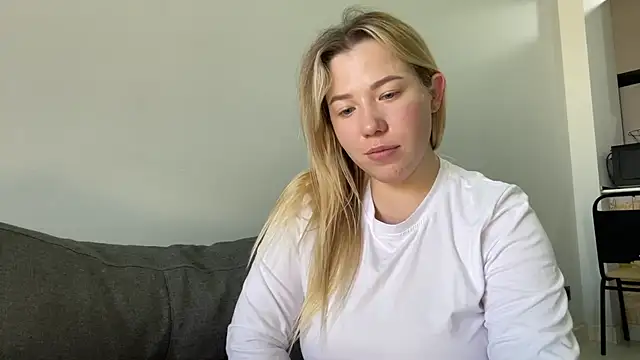 Alyrasun - ice on my nipples