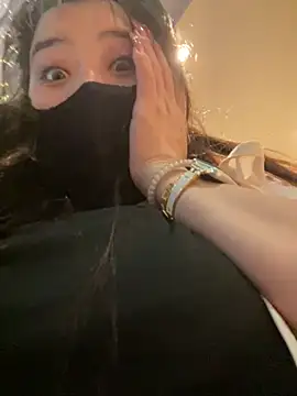 Xiao-mo520 - 美导老师下班兼，咖啡厅偷玩小粉，刺激，超敏感体质，完成目标脱内衣5分钟，不分场合