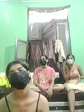 Queen_queen - Boobs show