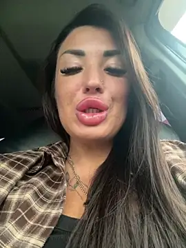 RuslanaXX - Ride toy and squirt