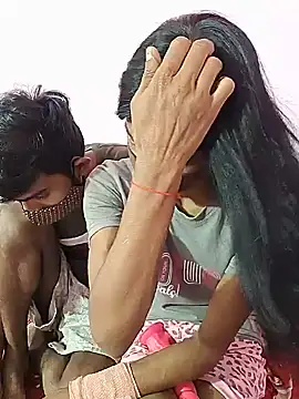 Hotty_couple12 - Boobs show baby 💧