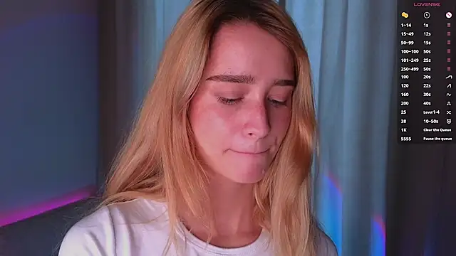 AliviaWithLove - Suck my finger slowly <3