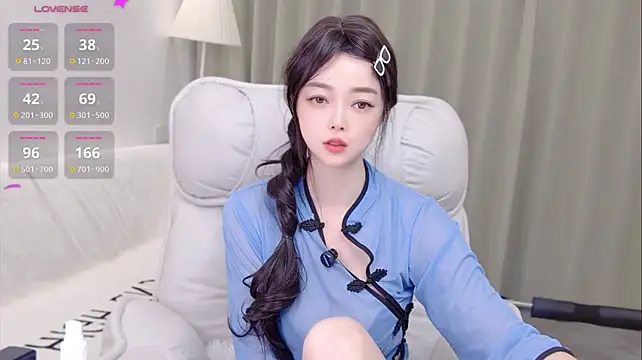 Uikyy1 - 白天想你在心上 晚上只想在你身上