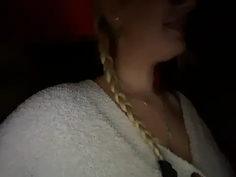Whitechocolate100M - Naked👀