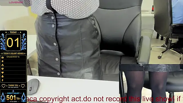 Squirt_milf_viktoria - RIDE DILDO