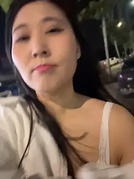 Doreennn - 车上有侄子，带他去剪头发，不能叫