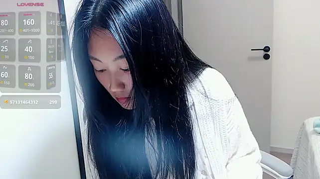 Tutu512 - 玩刺激中 挑战和朋友聊天偷偷玩