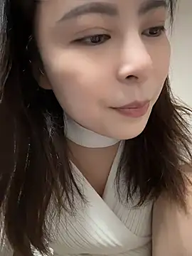 YaoYao8888 - 脱掉内衣直播2分钟