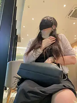Xiao-mo520 - 美导老师下班兼，咖啡厅偷玩小粉，刺激，超敏感体质，完成目标脱内衣5分钟，不分场合