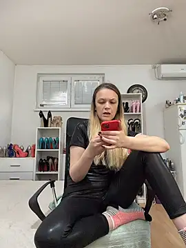 Iris_Pitts_ - naked