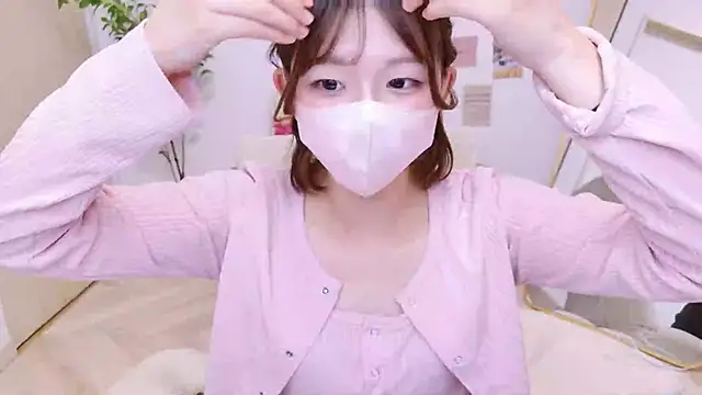 _OTOchan_ - 上の服ぽい♡下着ちら