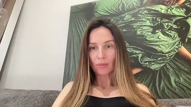 Leravixa - new and horny