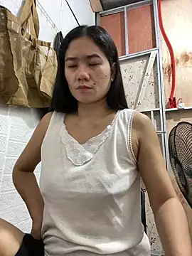 CelesteBlairxxx - Shake and lick my boobs