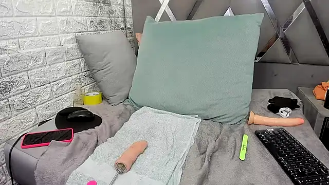 YanetRose - machine control for 5 minutes