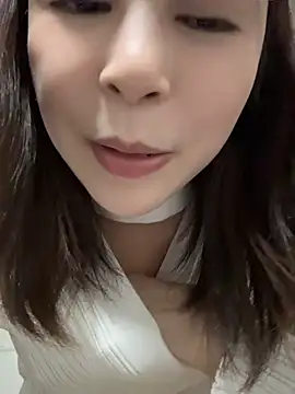 YaoYao8888 - 脱掉内衣直播2分钟